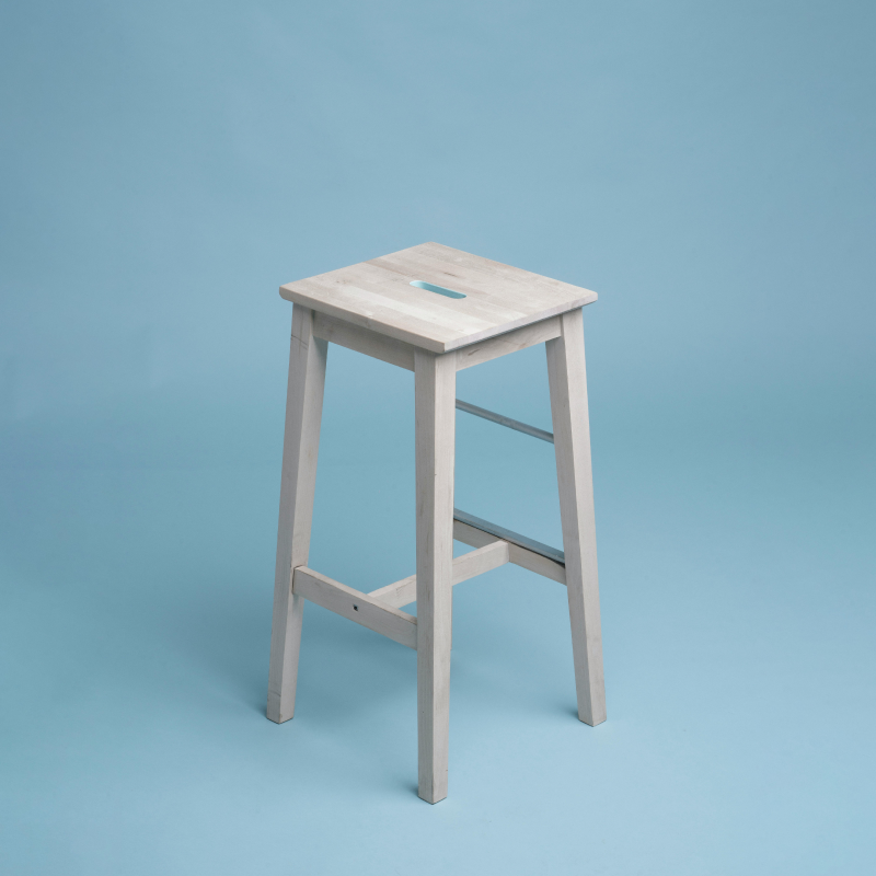 Outdoor Saddle Bar Stools – Stylish & Durable Seating for Any Space