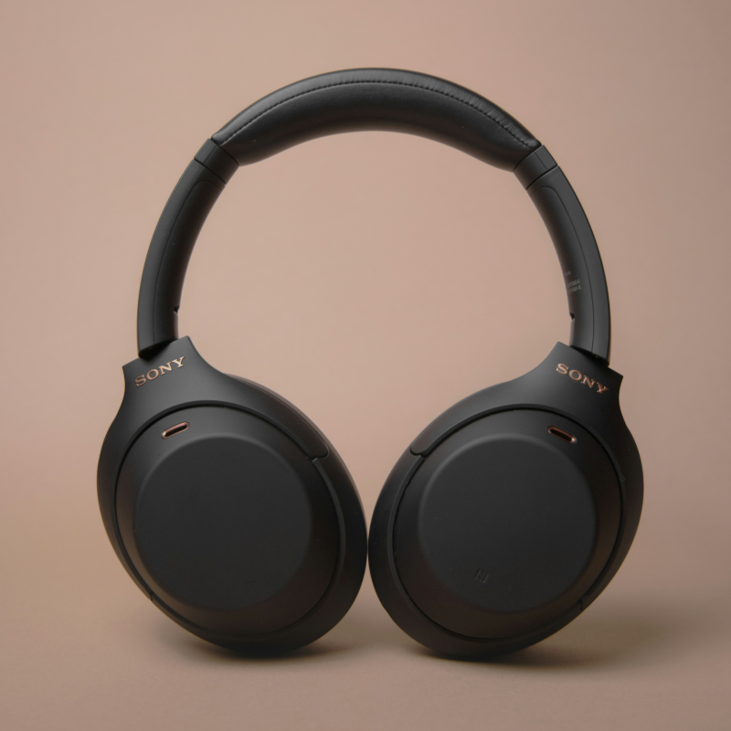 Black Wireless Headphones – Premium Sound & All-Day Comfort